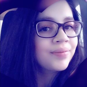 Meet your Posher, Mayra